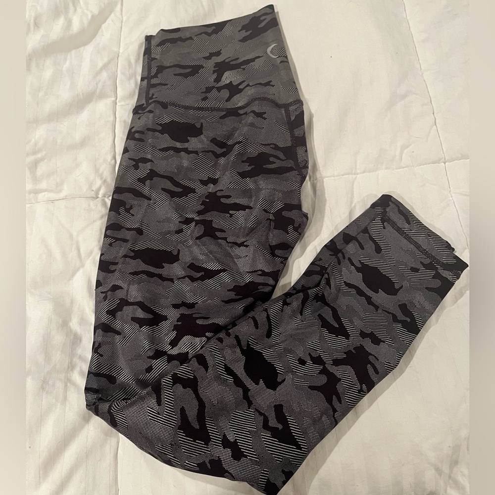 Zyia Metallic Camo Luxe Leggings